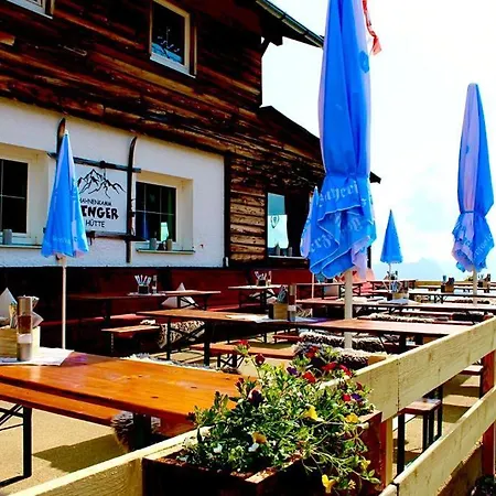 Berggasthof Singerhutte In Hofen, Reutte Otel *